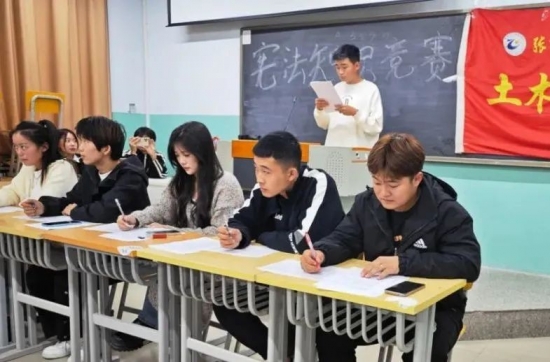 宪法宣传进校园 | 我院积极举办宪法宣传活动